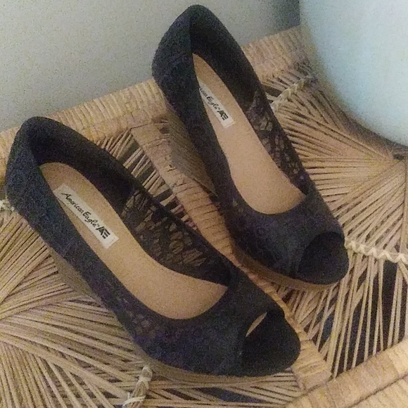 American Eagle Wedges - Picture 3 of 7